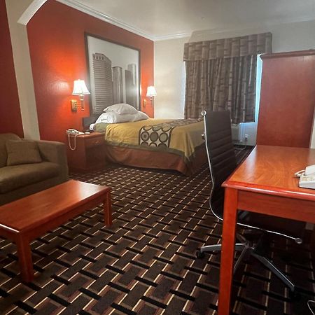 Super 8 By Wyndham Brookshire Tx Hotel Kültér fotó