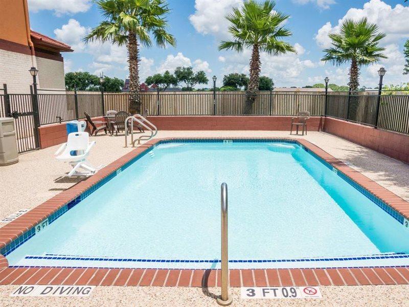 Super 8 By Wyndham Brookshire Tx Hotel Kültér fotó