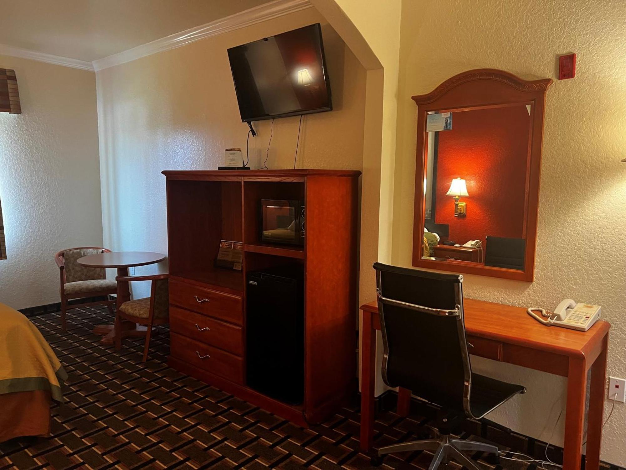 Super 8 By Wyndham Brookshire Tx Hotel Kültér fotó